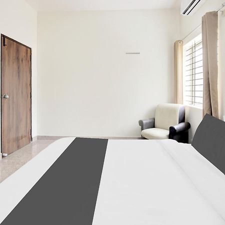 Hotel O Sri Manjunatha Deluxe Suites Bangalore Buitenkant foto
