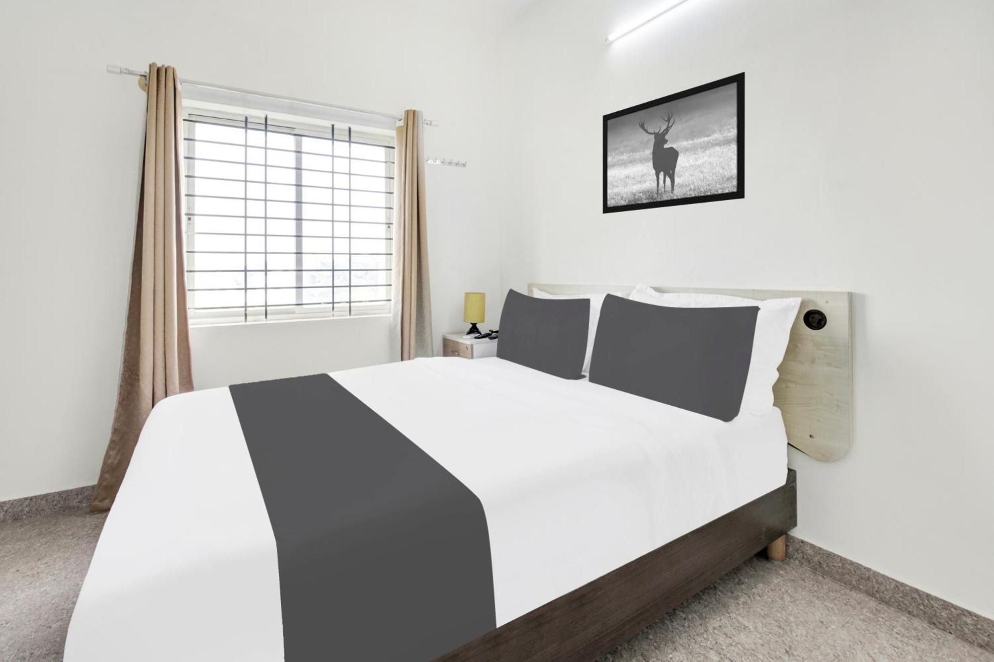 Hotel O Sri Manjunatha Deluxe Suites Bangalore Buitenkant foto