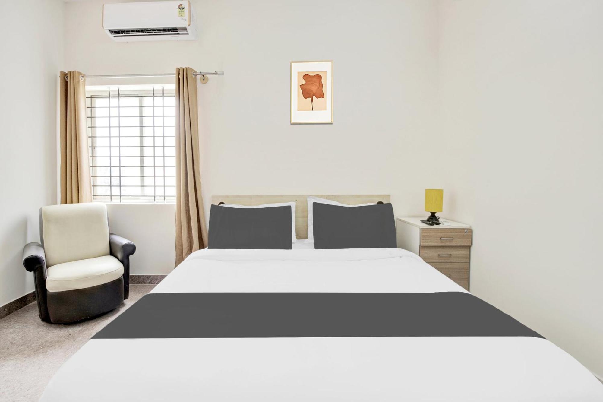 Hotel O Sri Manjunatha Deluxe Suites Bangalore Buitenkant foto